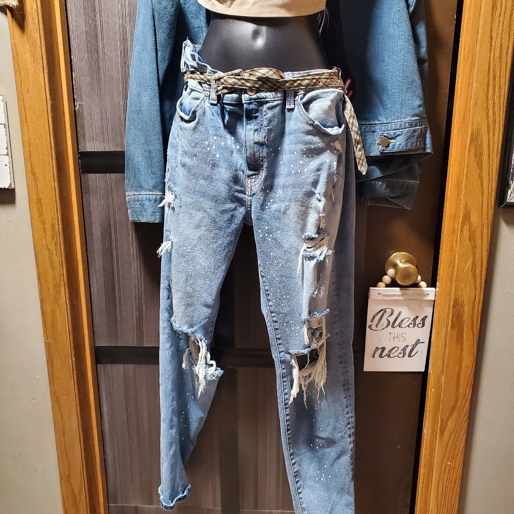 KanCan Light Blue Distressed Boyfriend Jeans Paint Splatter Very Comfortable